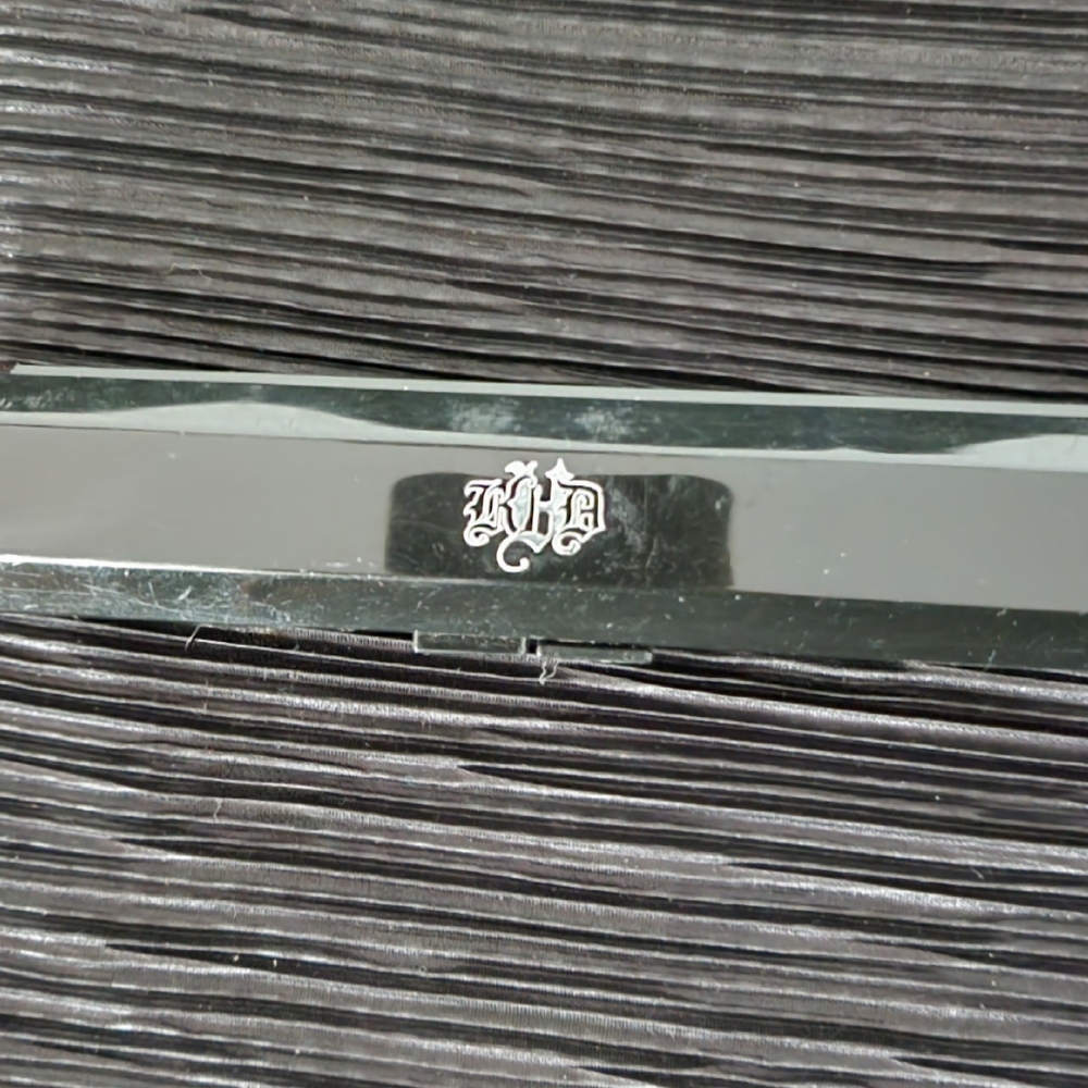 KVD brush and case